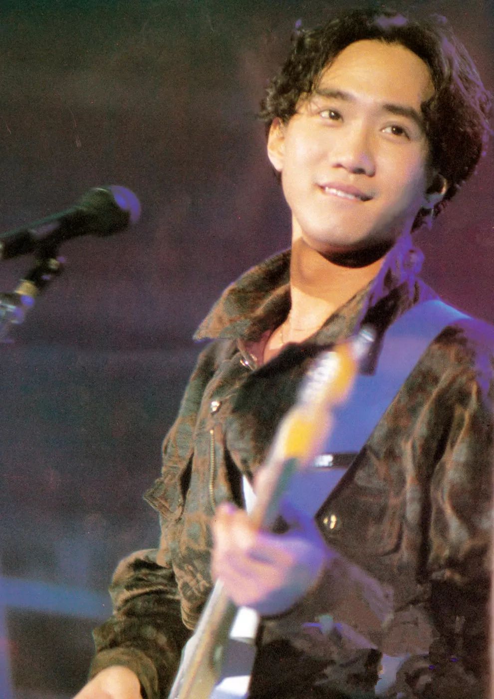 黄家驹《不再犹豫》一代人青春的回忆