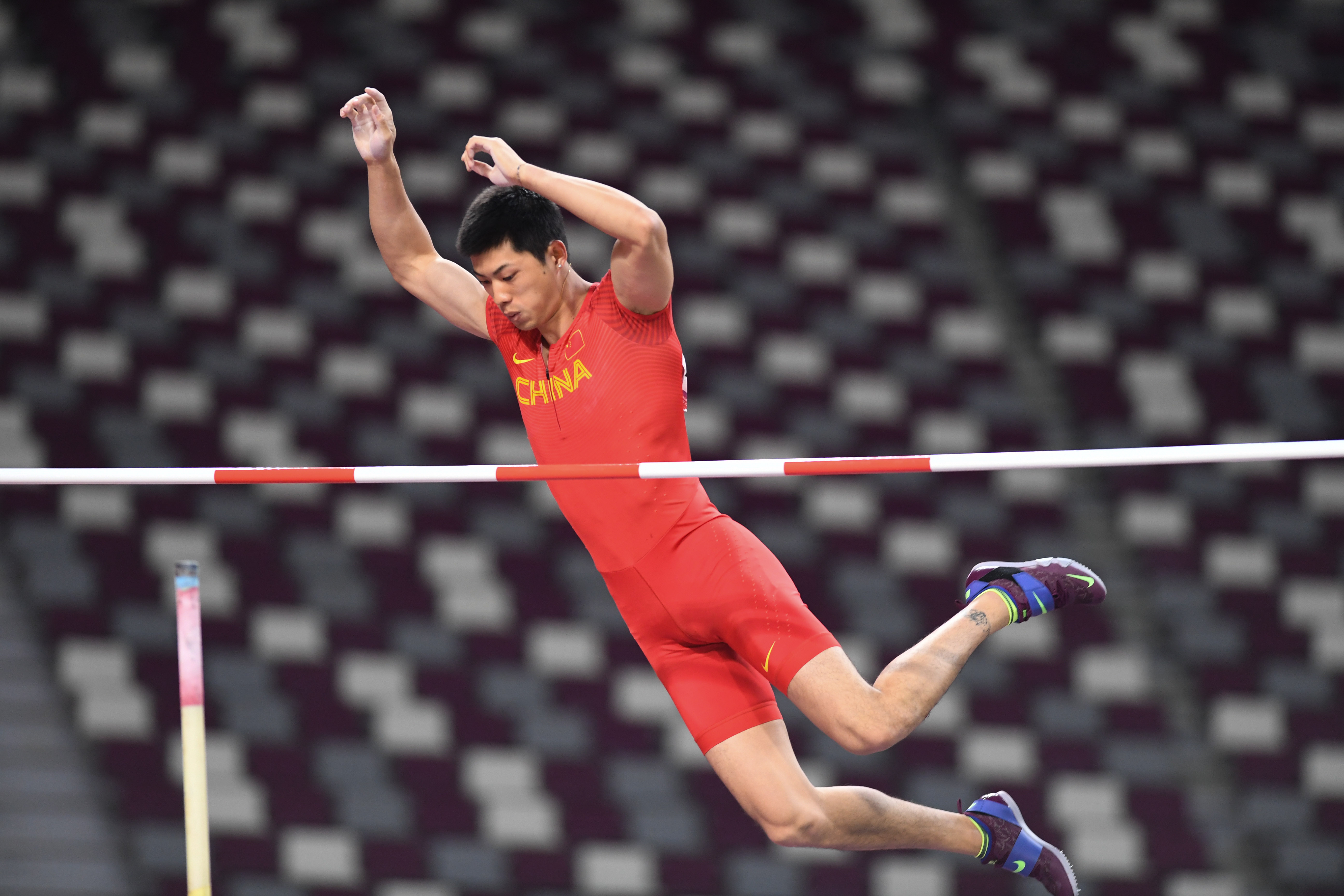 田径——多哈亚锦赛男子撑杆跳高决赛:中国选手获亚,季军