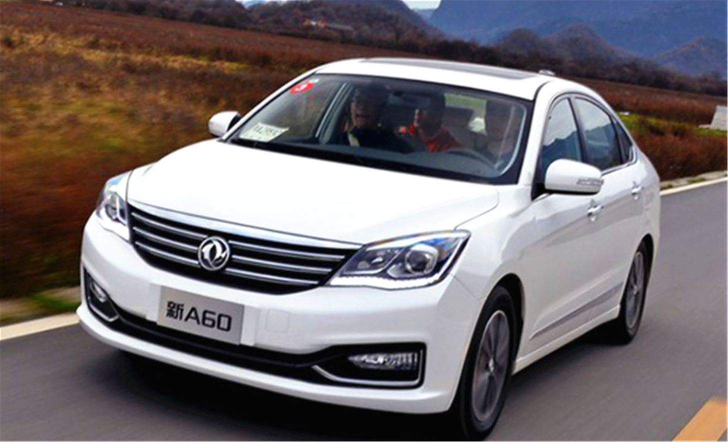 外观设计极佳.多边形进气格栅采用横