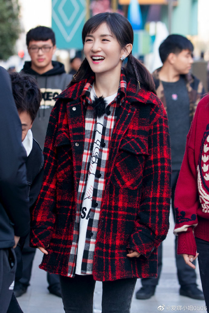 谢娜嗨唱转起来# @谢娜 嗨唱week8 光芒璀璨,缤纷闪耀.