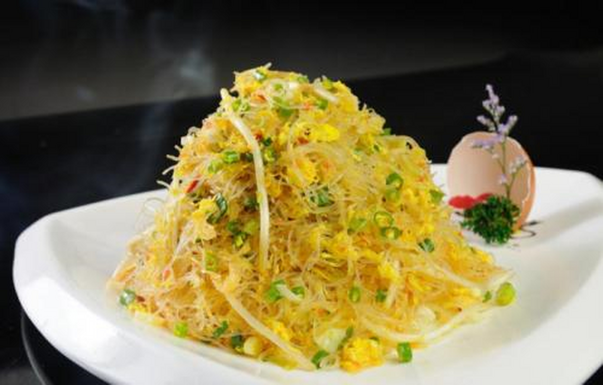 城市小吃地图#桂花炒瑶柱是广东佛山的著名小吃,这道菜在原材料中