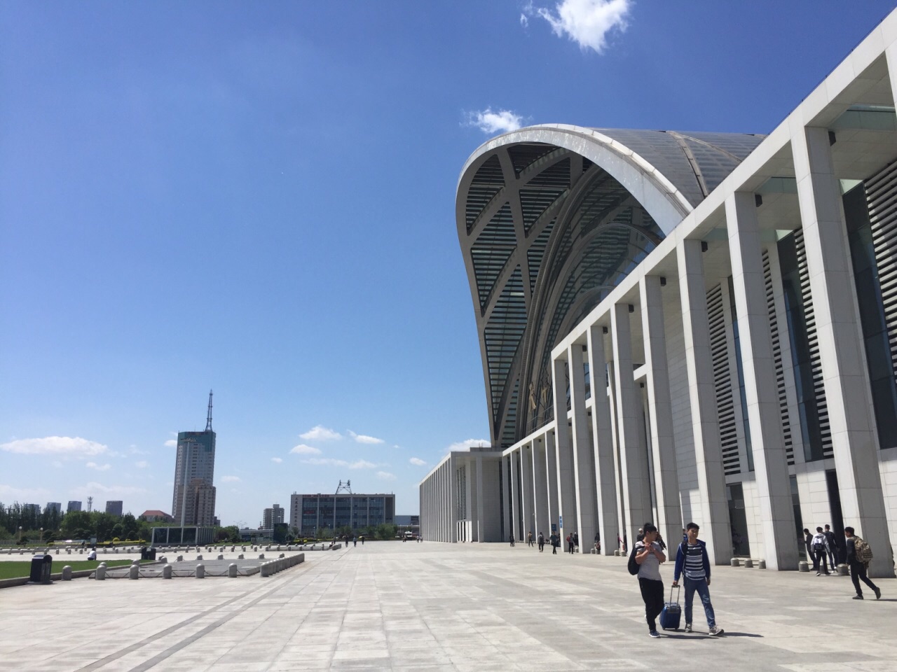 天津规模最大的一座高铁站,是客货一等站,曾历经3次扩建改造