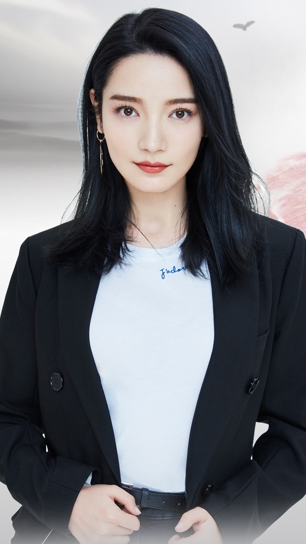 代斯精美壁纸:杨幂旗下第二位拥有"异域风情"的女演员