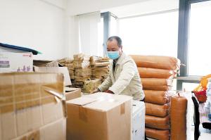 市卫生健康委专家李华忠:把退休申请书变成抗疫请战书