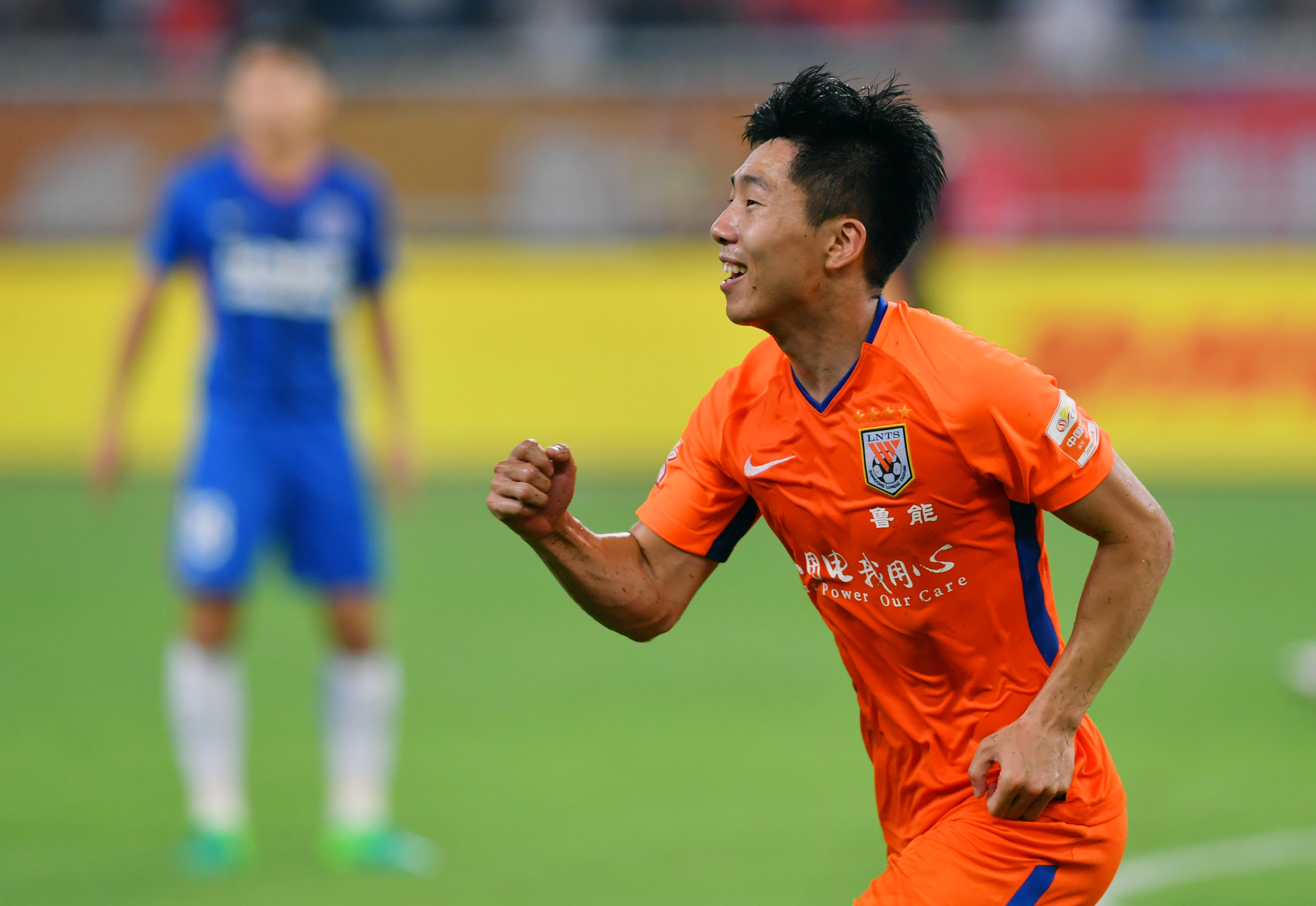 足球——中超联赛:山东鲁能泰山胜上海绿地申花(2)