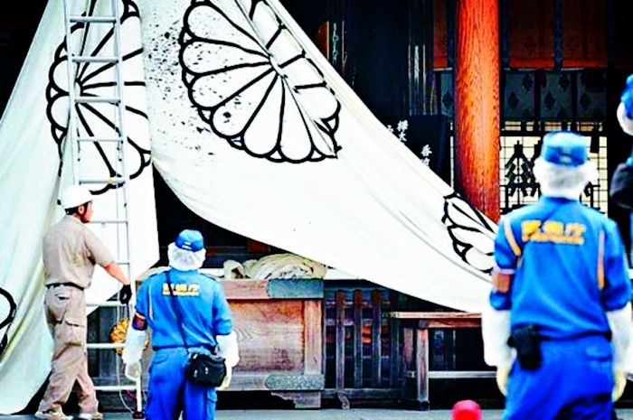 靖国神社疑遭泼墨图片