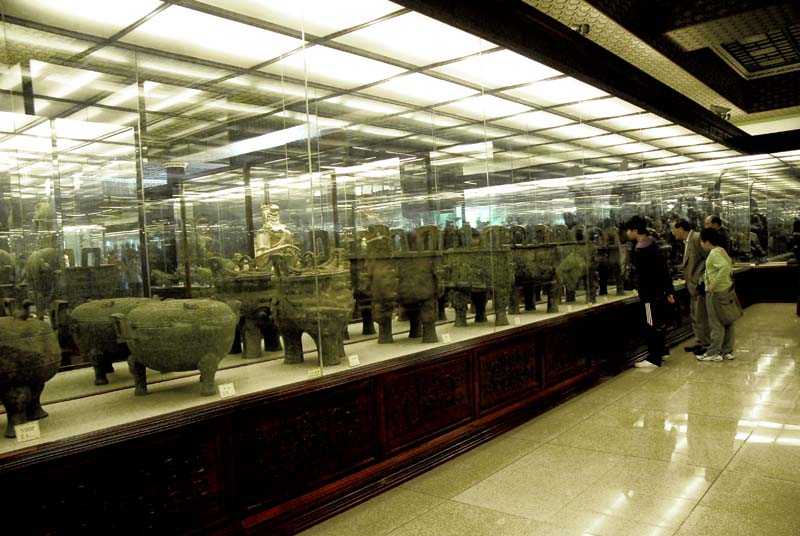 姨妈留下一藏宝图,他寻得6万件宝贝,晚年捐献国家8个亿的国宝