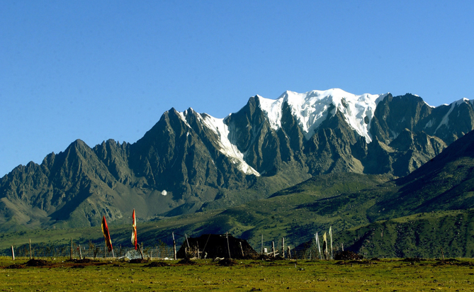 大美甘孜州:巴塘县措普沟风光