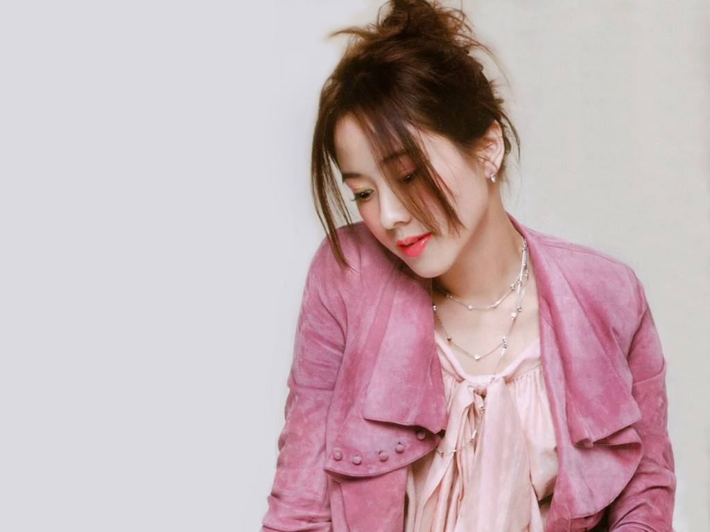 林嘉欣:文艺范十足,清纯又优雅