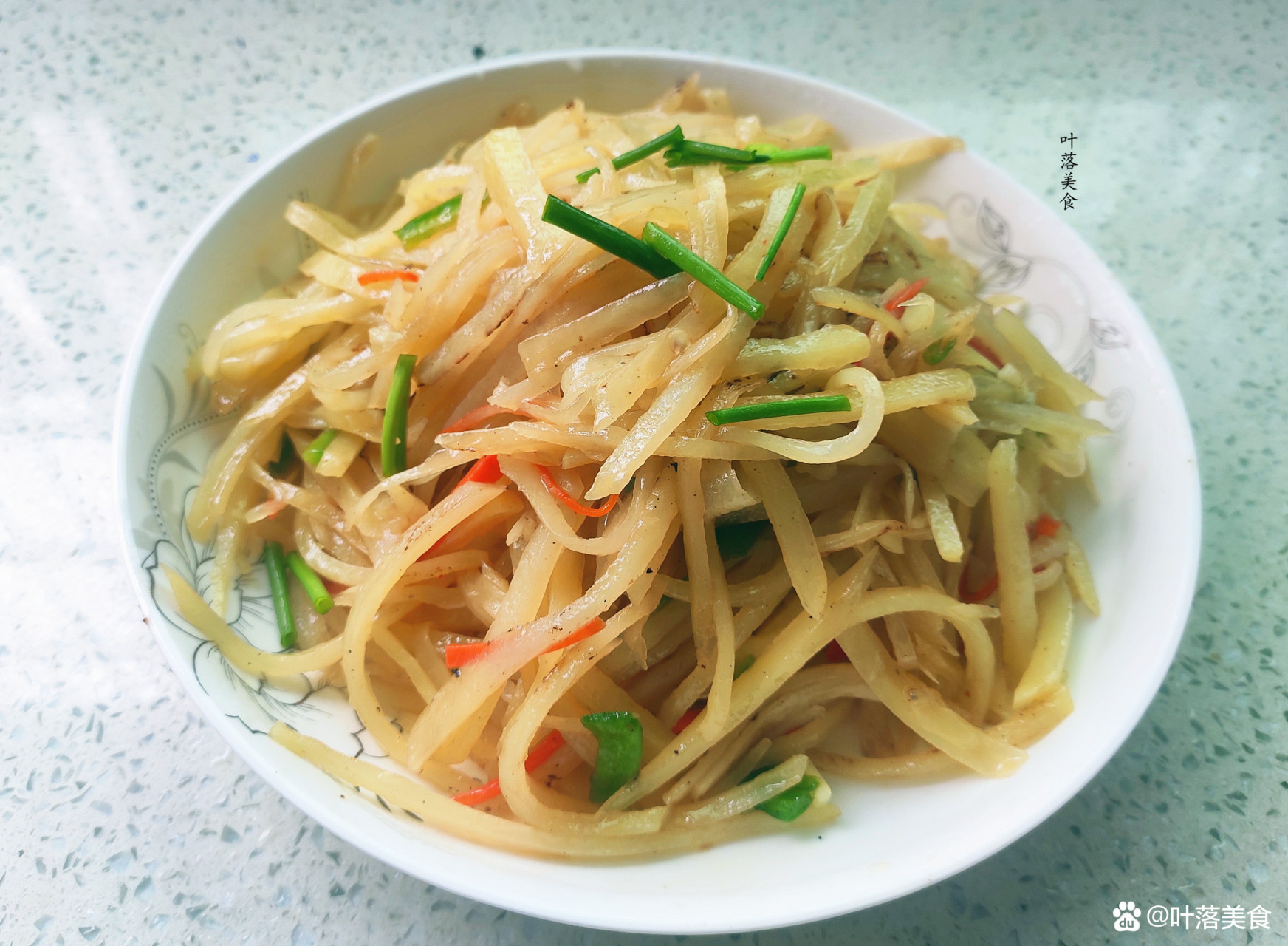 宅家你都做了哪些美食# #开工便当# 做酸溜土豆丝,清爽又开胃!