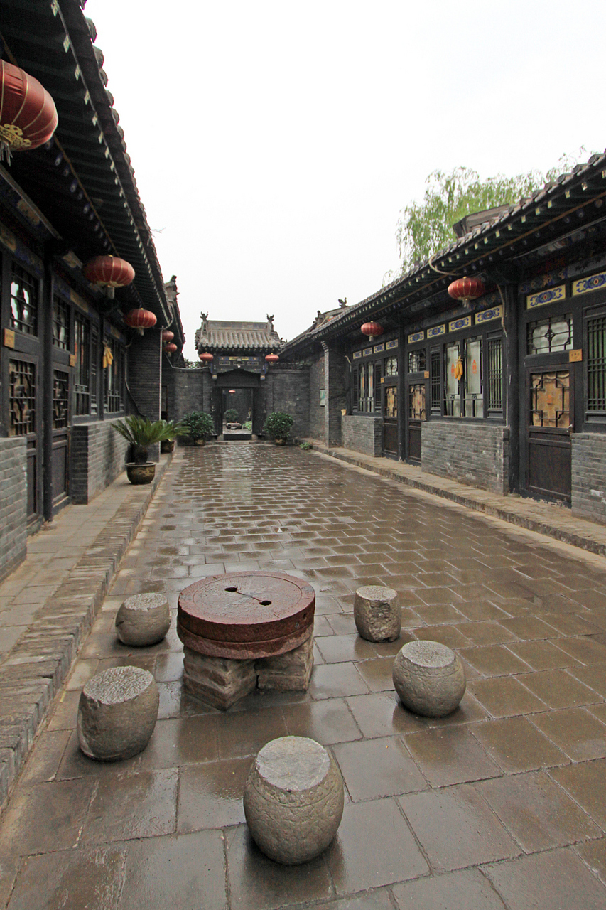窑湾古镇位于江苏省徐州市新沂市西南部,地处京杭大运河与骆马湖交汇