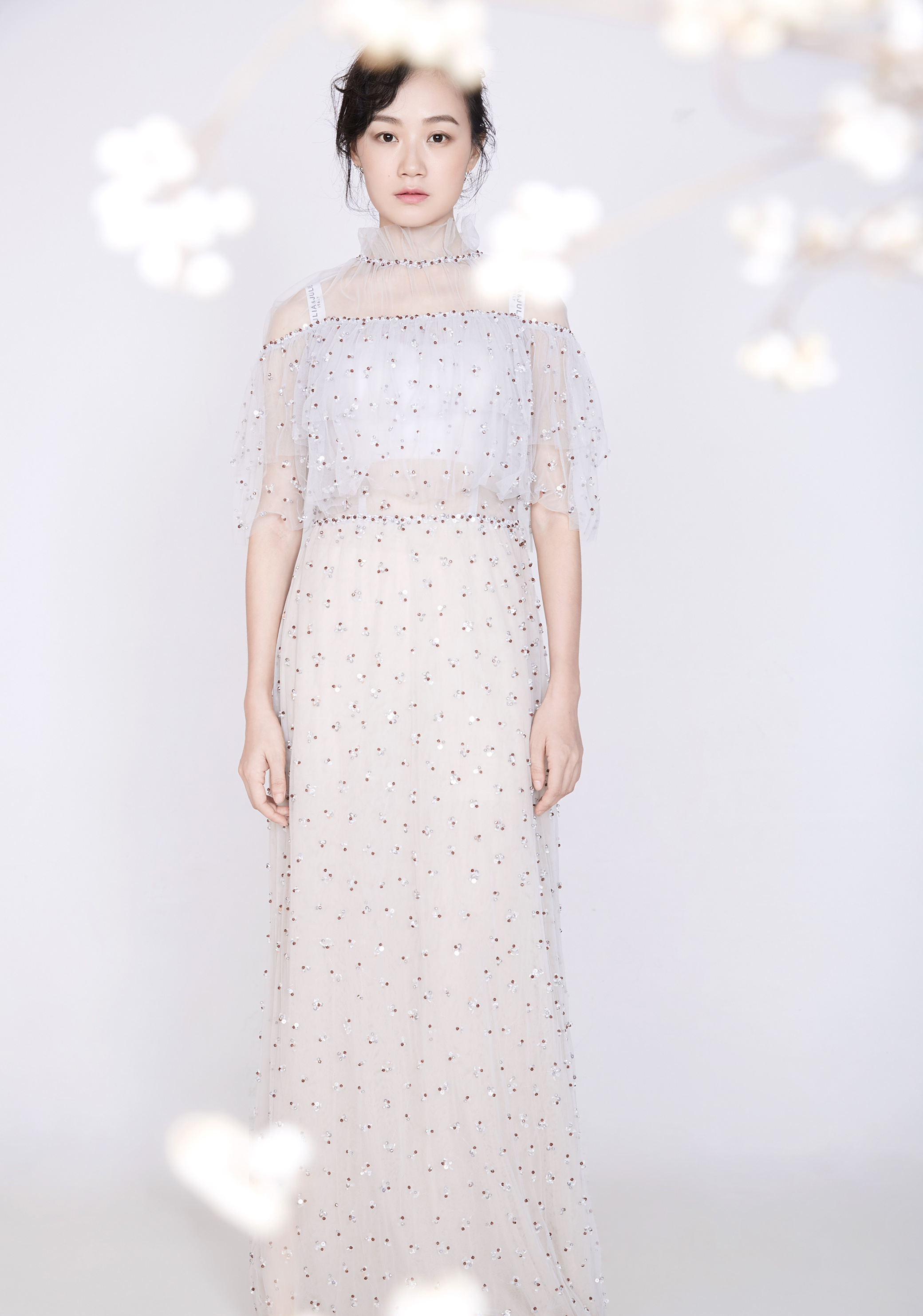 忠心护主,撞刀而死的"流朱"扮演者战菁一,穿上纱裙美得不像话