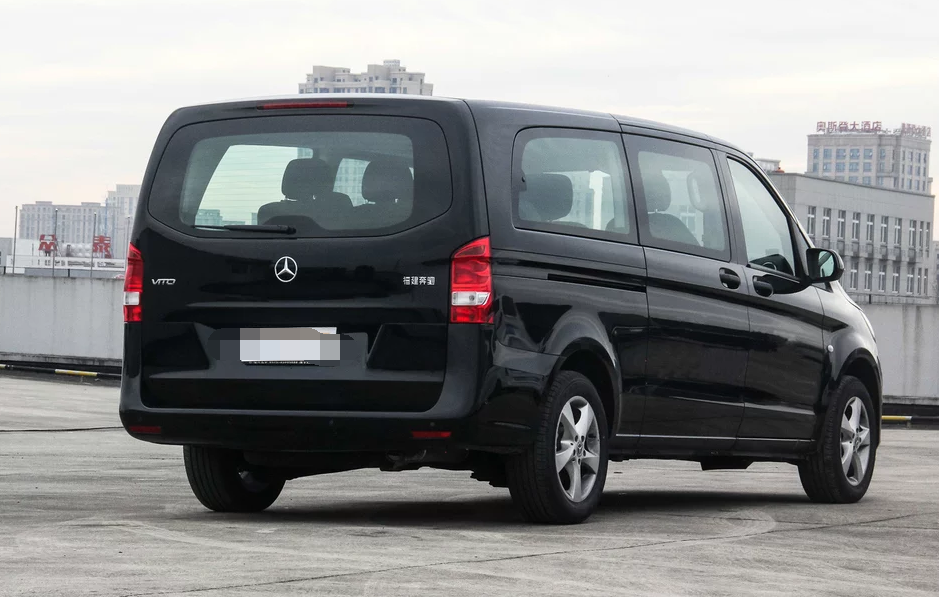 福建奔驰-威霆外观深受喜爱,回头率相当的高,懂车的人都想要它