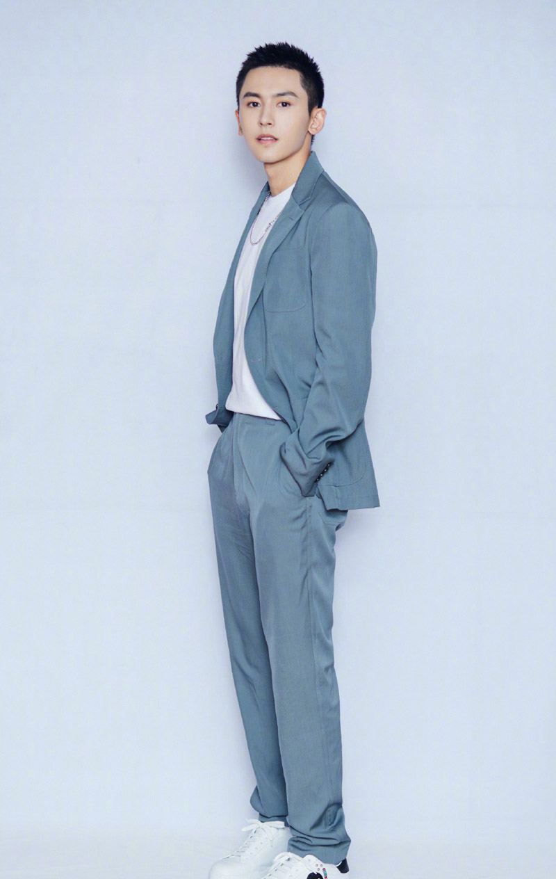 享有上戏校草,肌肉美男的张哲瀚,你是因为什么原因而粉他的?