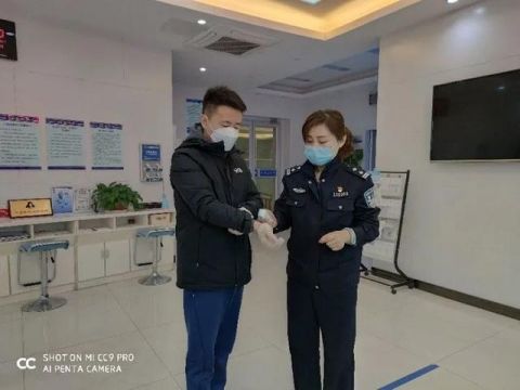 户籍大厅的"娘子军",窗口服务暖民心—记大观园派出所的户籍民警们