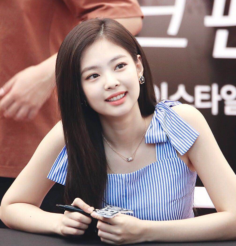 rap金女士已上线,这颜值你给打几分?网友:虚势妮必须满分