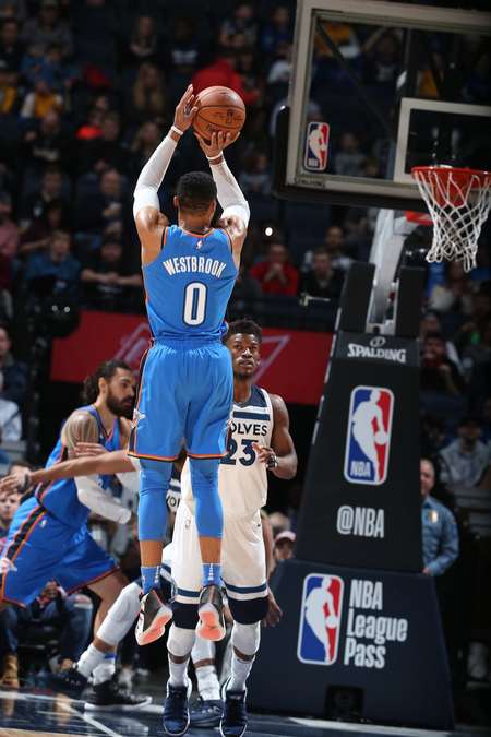 威斯布鲁克谈球队今日投篮情况:这很酷