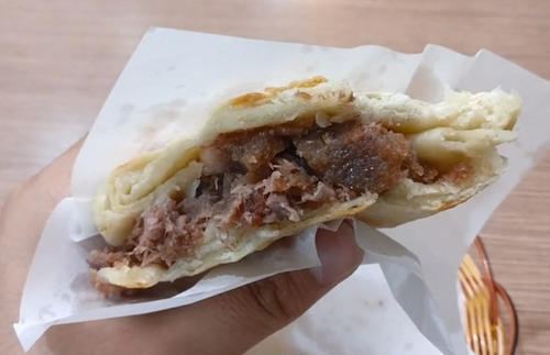 实拍:石家庄一家不错的焖子肉大饼,吃一顿20块钱,大家看值吗?