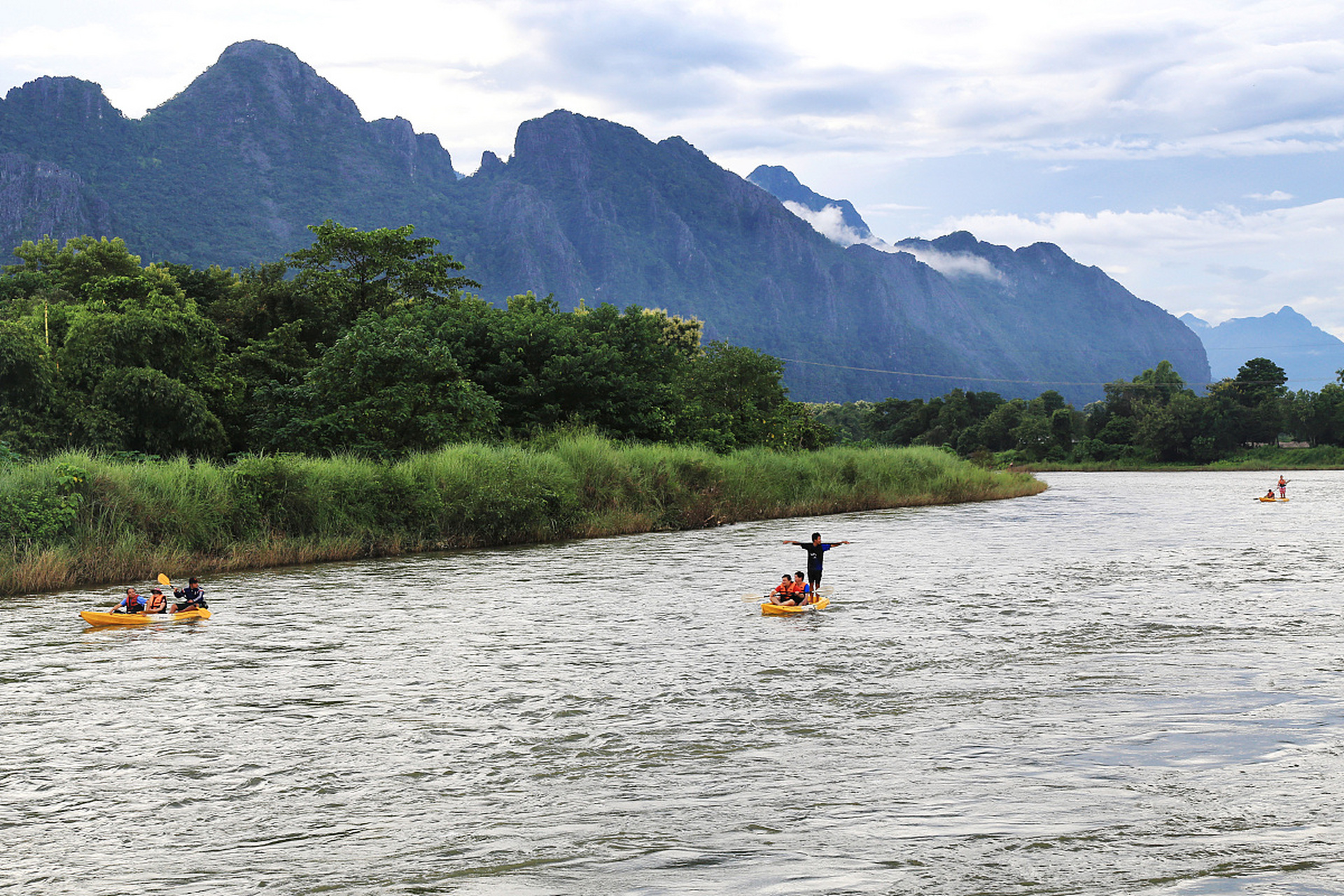 跨年创作挑战赛# 万荣位于老挝万象省,是一个以旅游著称的县城,而且