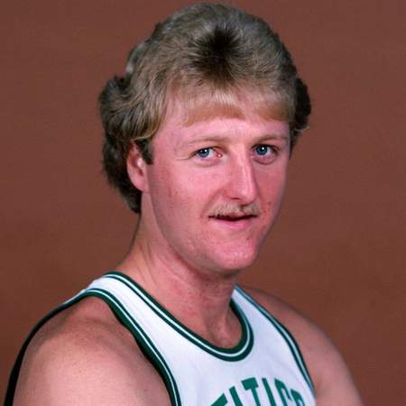 致敬前辈!詹姆斯发推祝福伯德:拉里传奇,生日快乐