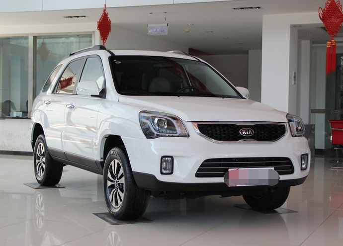 起亚-狮跑2.0l自动两驱版gls,外观设计炫酷,想要耍酷吸睛就选它