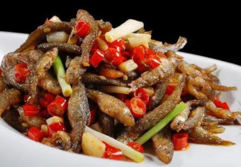 小河鱼营养好吃,青椒香辣小炒味道棒,香酥油炸一口一个