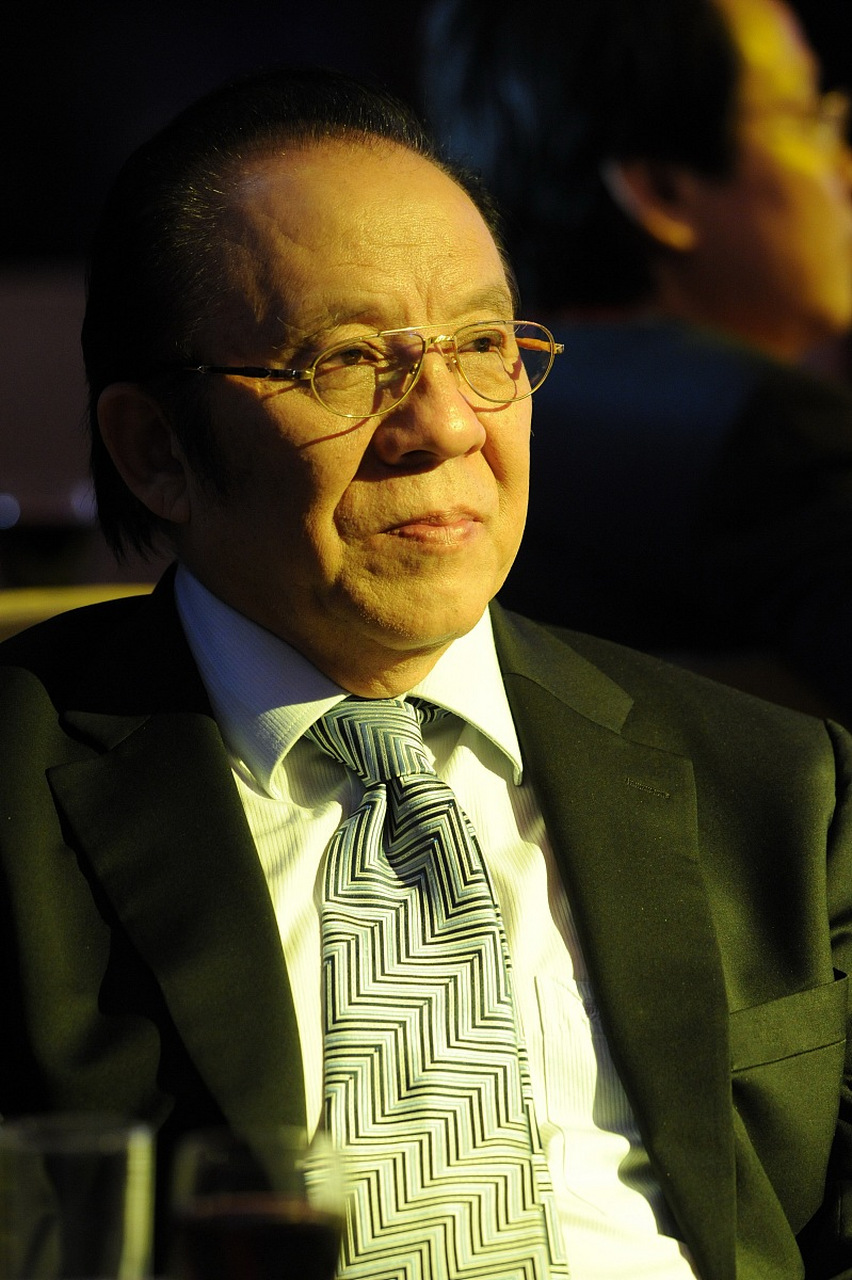 杨洪基曾:"人生就像一场修行,颠簸中才能获得真心.