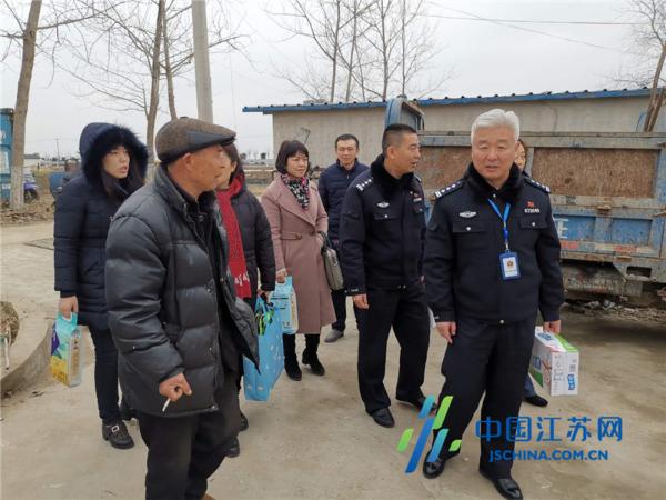 连云港市看守所春节前走访慰问在押人员特困家庭