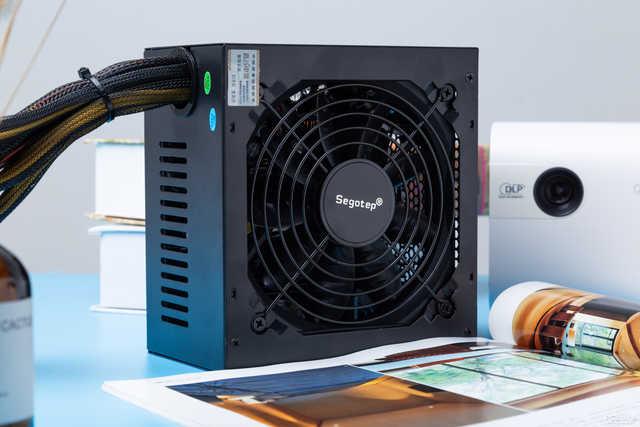 鑫谷gp700p白金版电源开箱 外装更改内芯依旧