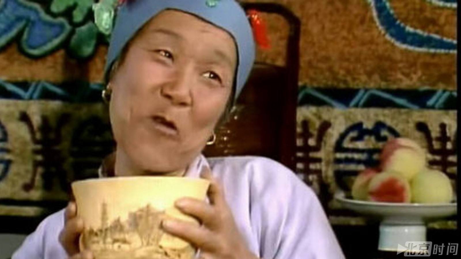 她是《红楼梦》中的乞丐,却将大观园中的人耍得团团转