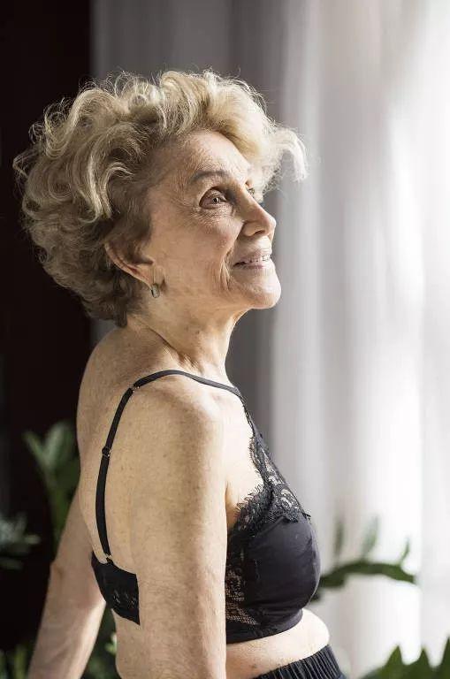 79岁奶奶当内衣模特,还拒绝修图:不怕老的人生有多爽