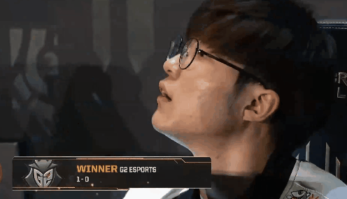 skt惨败,faker落寞的眼神像极了梅西被利物浦淘汰时的眼神