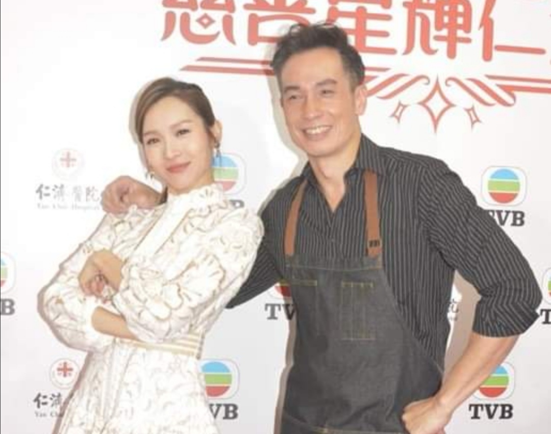 陈豪自武汉回港出席活动,搭档李佳芯"惊"传染:别离我太近