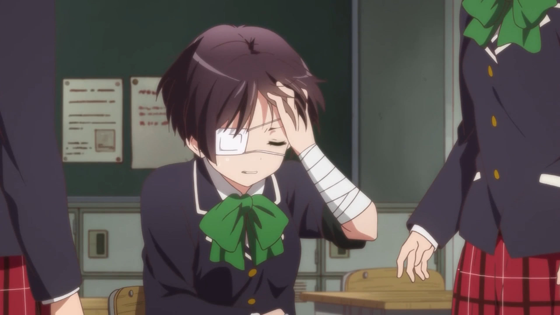 她估计是最惨的前辈,身为前辈却常被后辈打,甚至她的前辈也打她