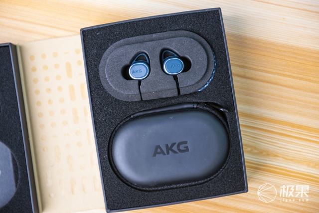 便携与hifi音质兼得!akg n200蓝牙耳机评测:运动,通勤音乐利器