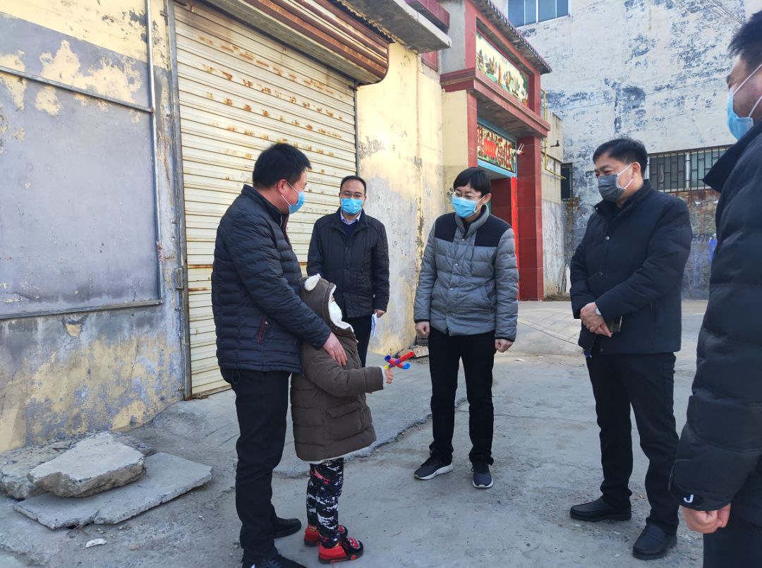 付英民看望慰问延津县医院一线医务工作者家属
