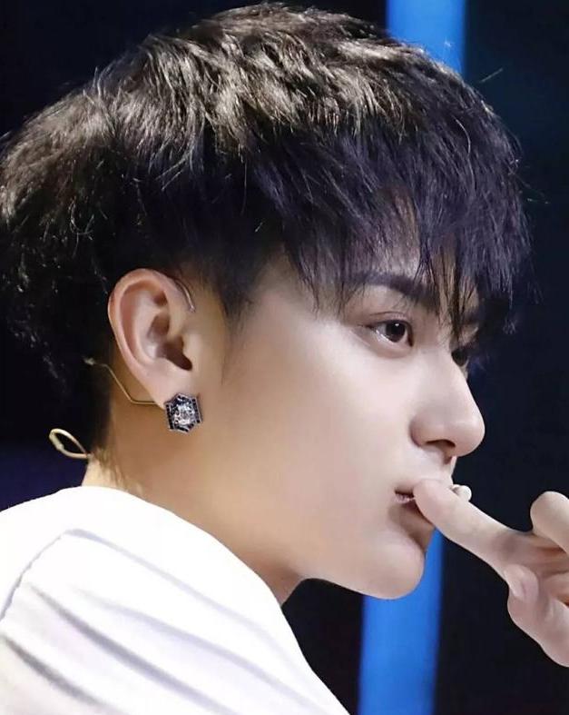 卧蚕造男神,眼袋毁一生?谁是你心中最帅的卧蚕男星?