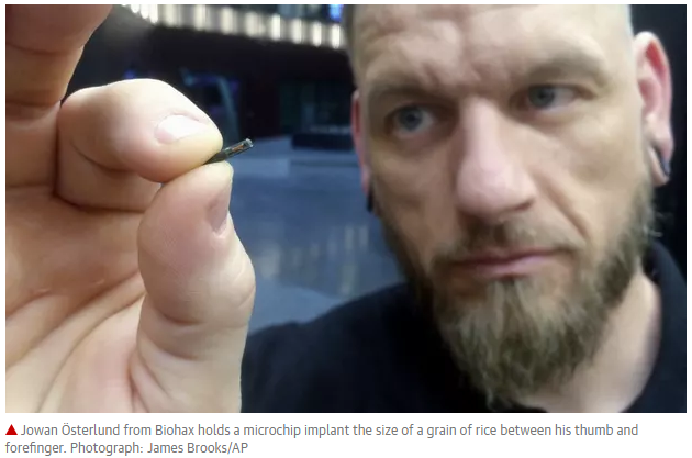 英国多家公司计划为员工植入人体微芯片 你能接受吗?