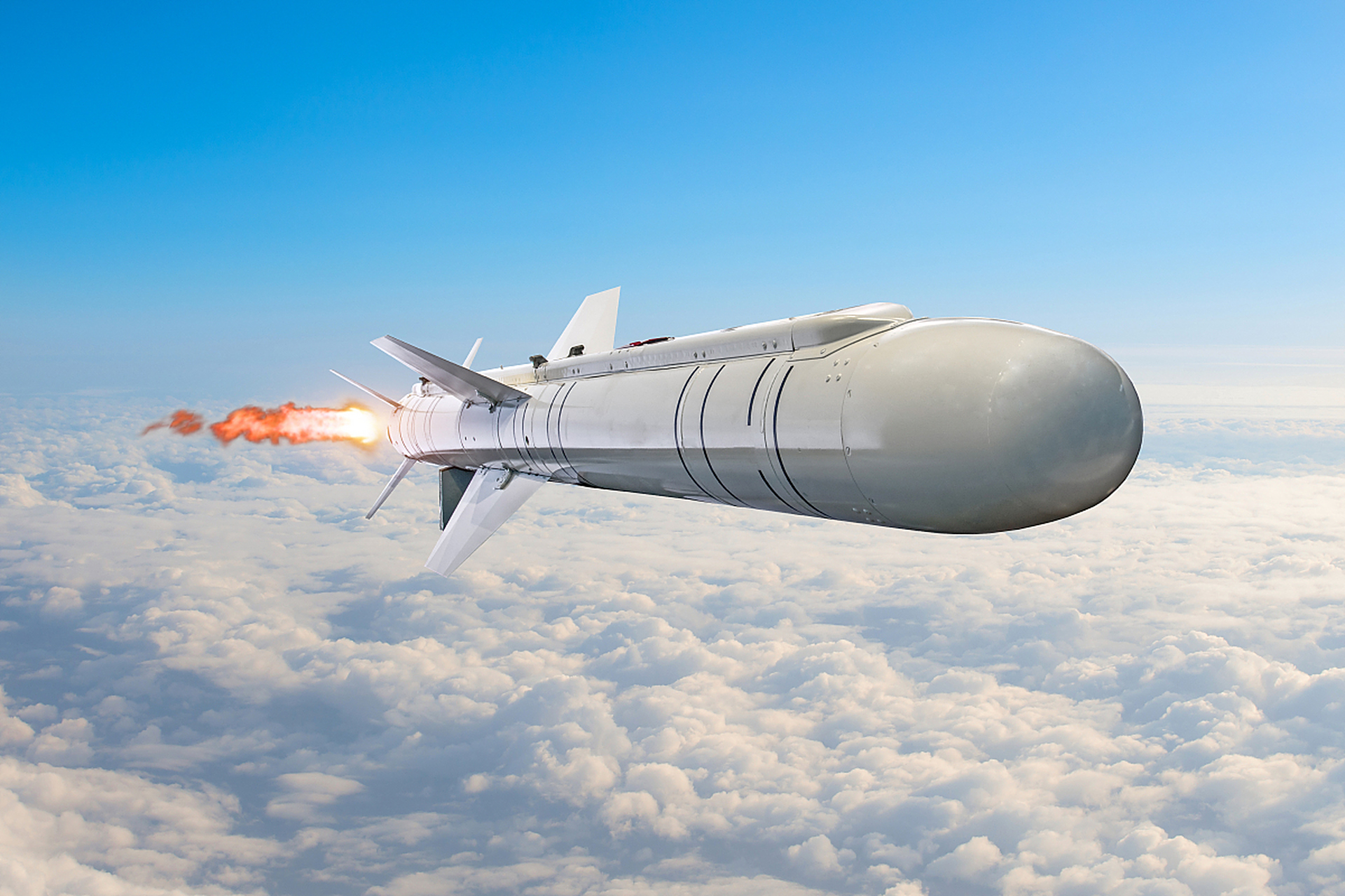 92亿美元为乌克兰采购中程导弹.