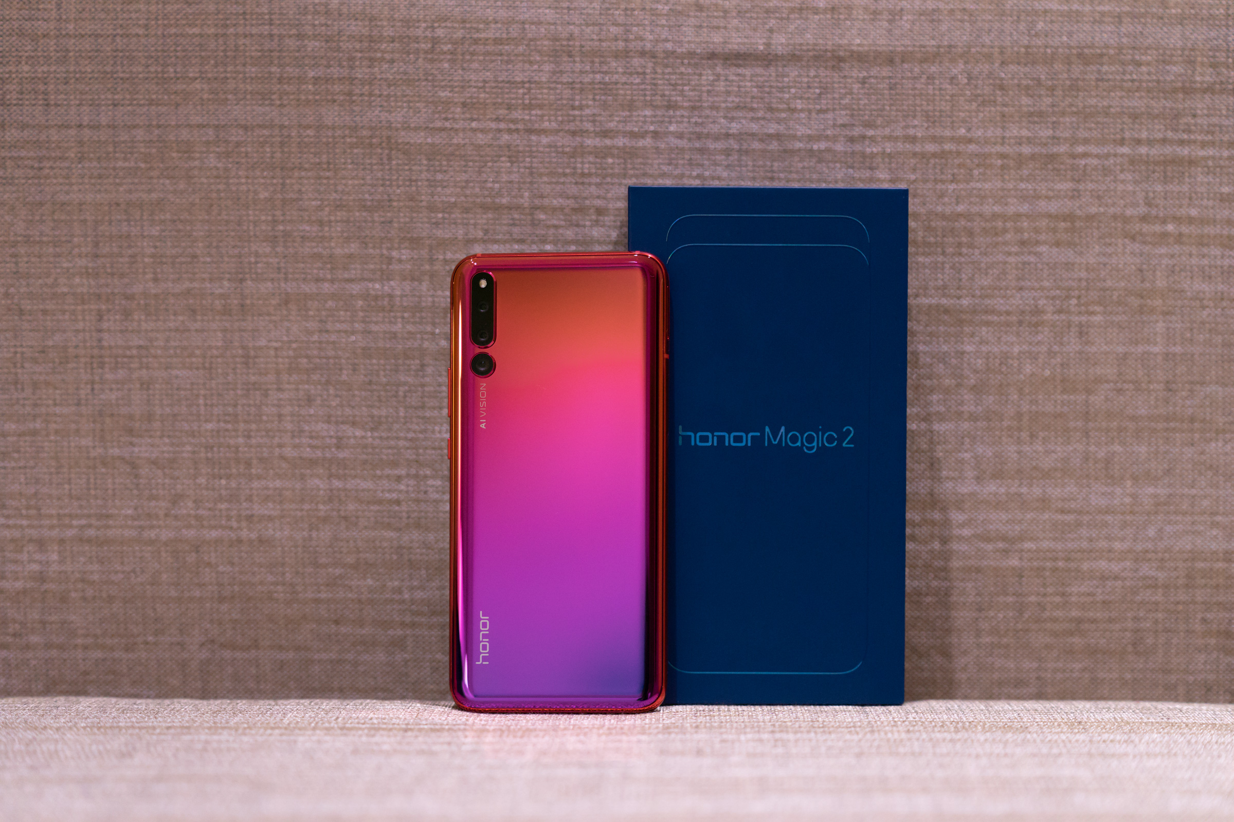 荣耀magic2图赏:渐变红,你最红