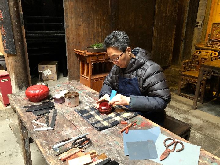 民间匠人20年潜心"复活"徽州漆器