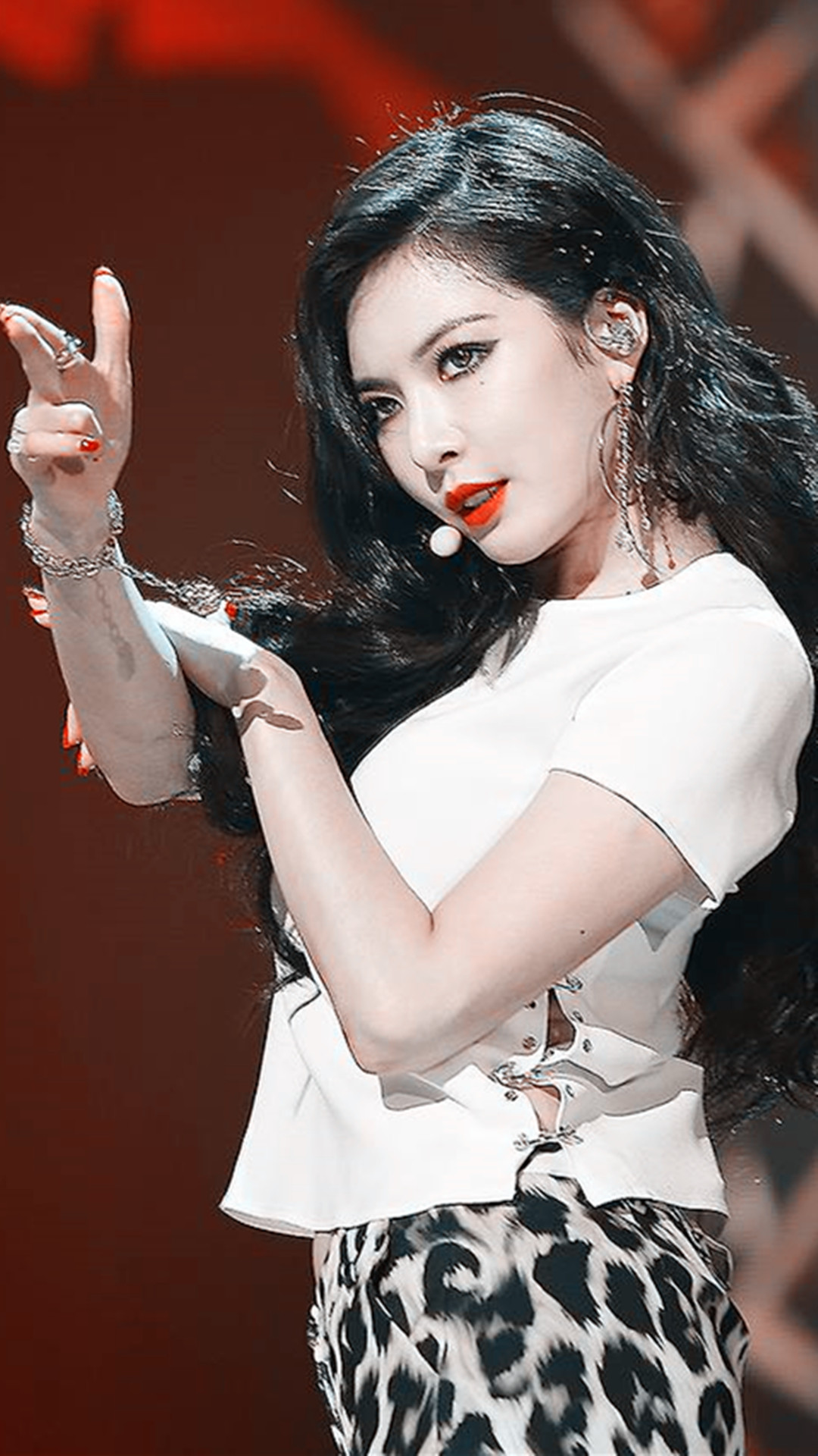 泫雅的野性浓妆美照,怎么可以这么美