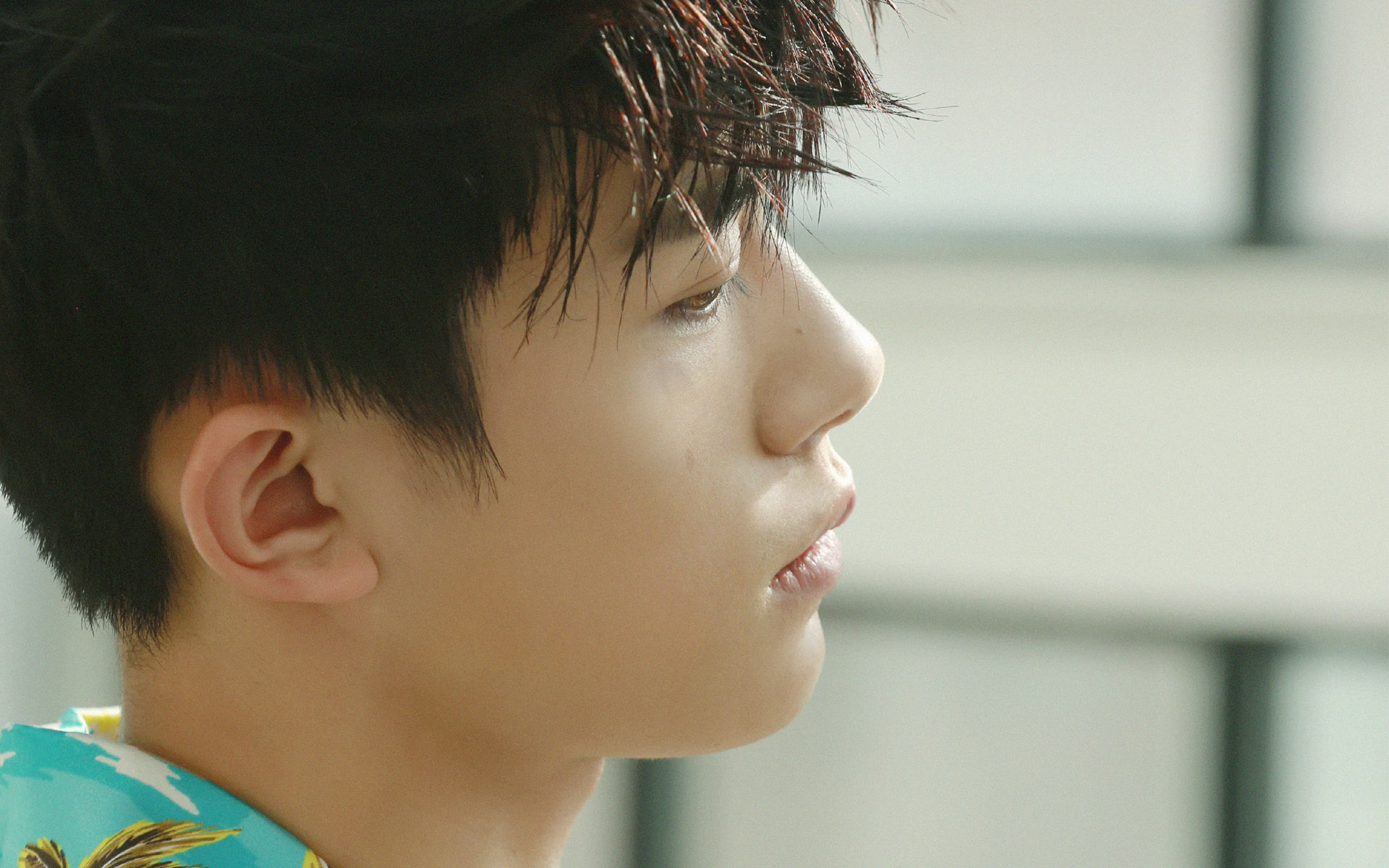 tfboys易烊千玺帅气图片高清电脑桌面壁纸,分辨率:1920x1200