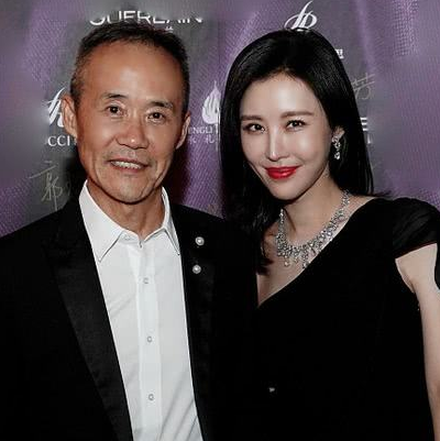 田朴珺近照略显憔悴,眼睛一大一小被质疑微整,自称是因劳累引起