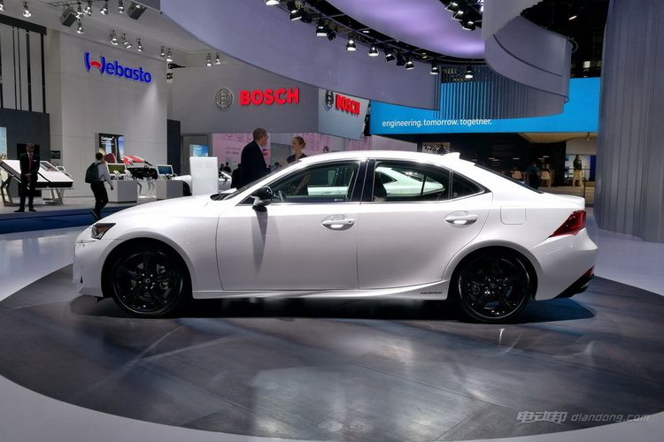 搭合动系统 新款雷克萨斯is 300h亮相法兰克福车展
