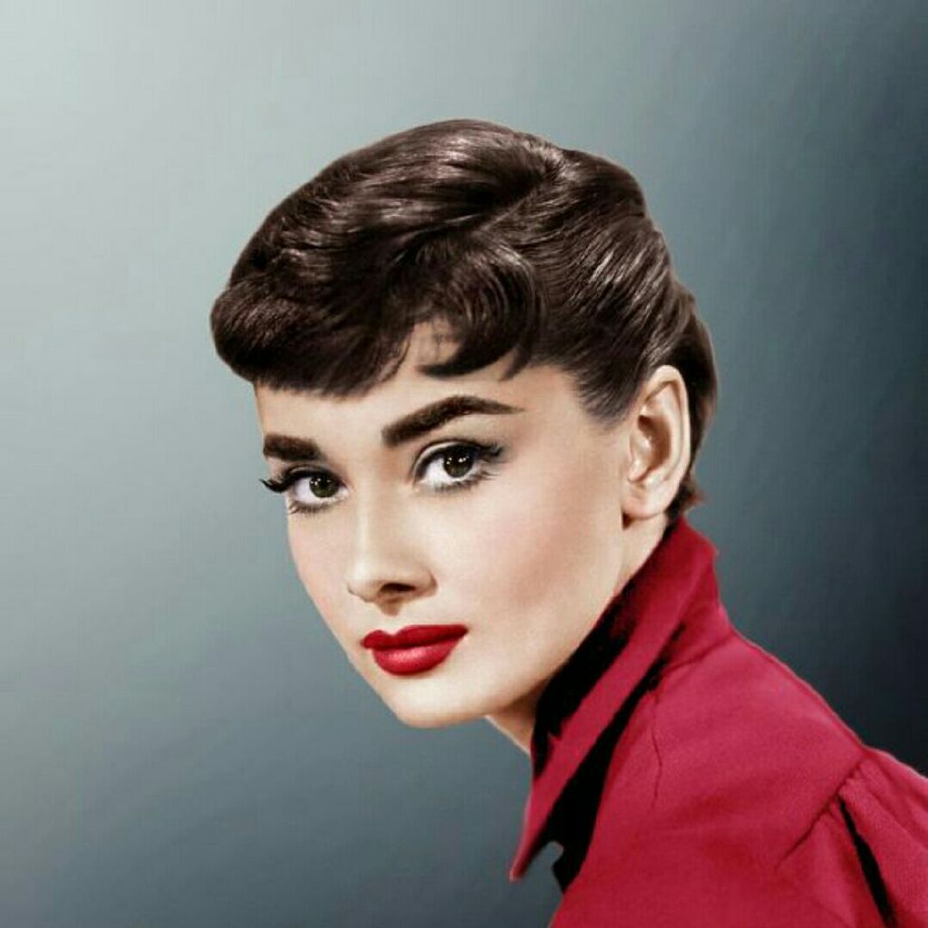 一笑倾城的绝世佳人:美国有梦露,英国有赫本,中国有她就够了