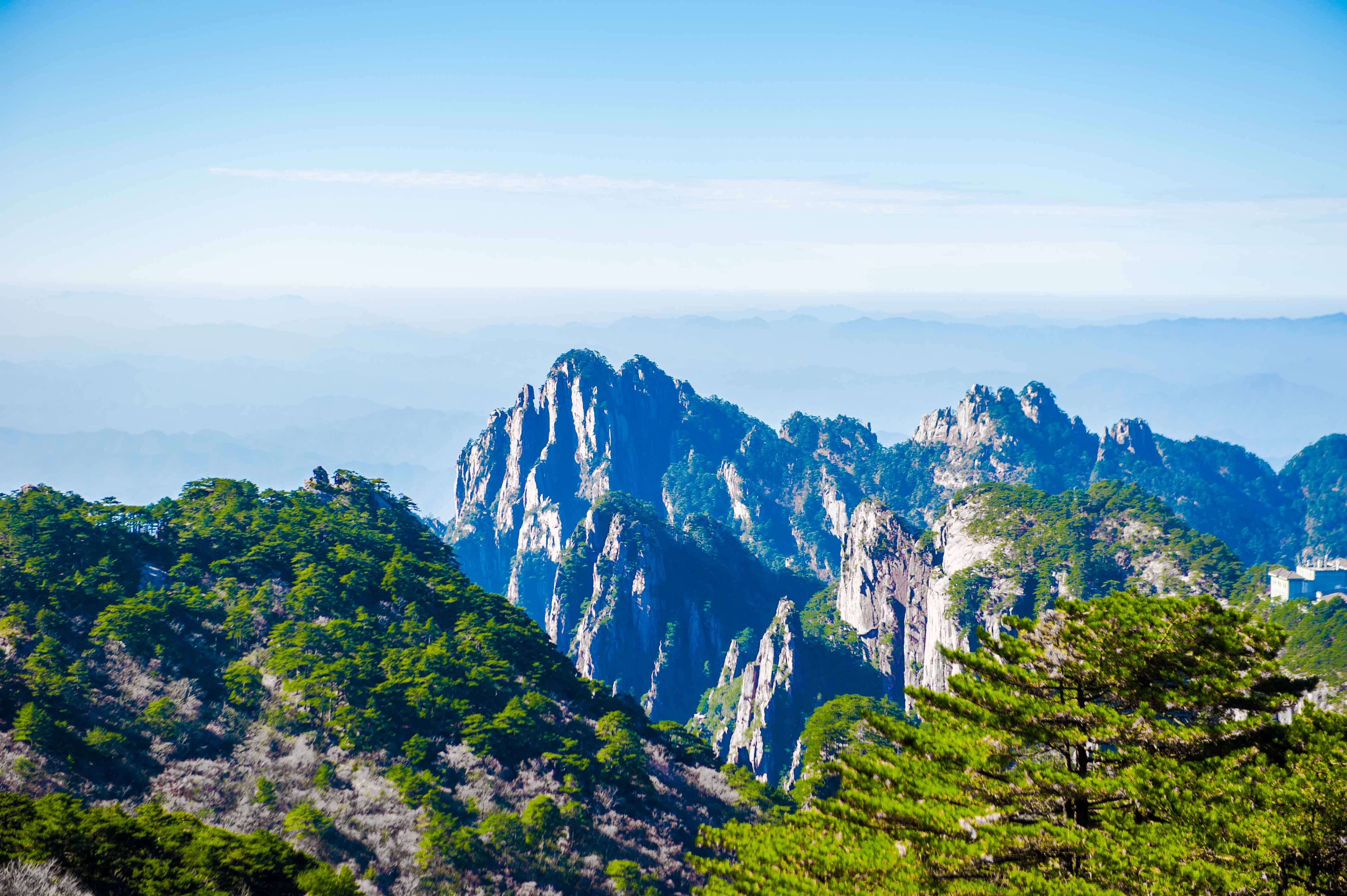 黄山最美的季节到了,冬天的风景美如仙境,趁着元旦赶紧去玩!