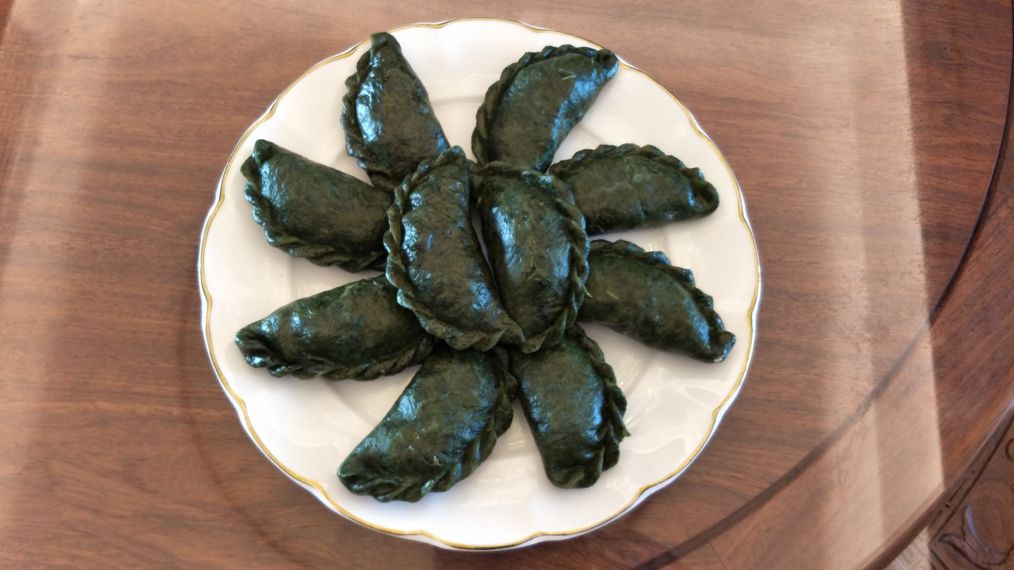 客家特色小吃"艾米果