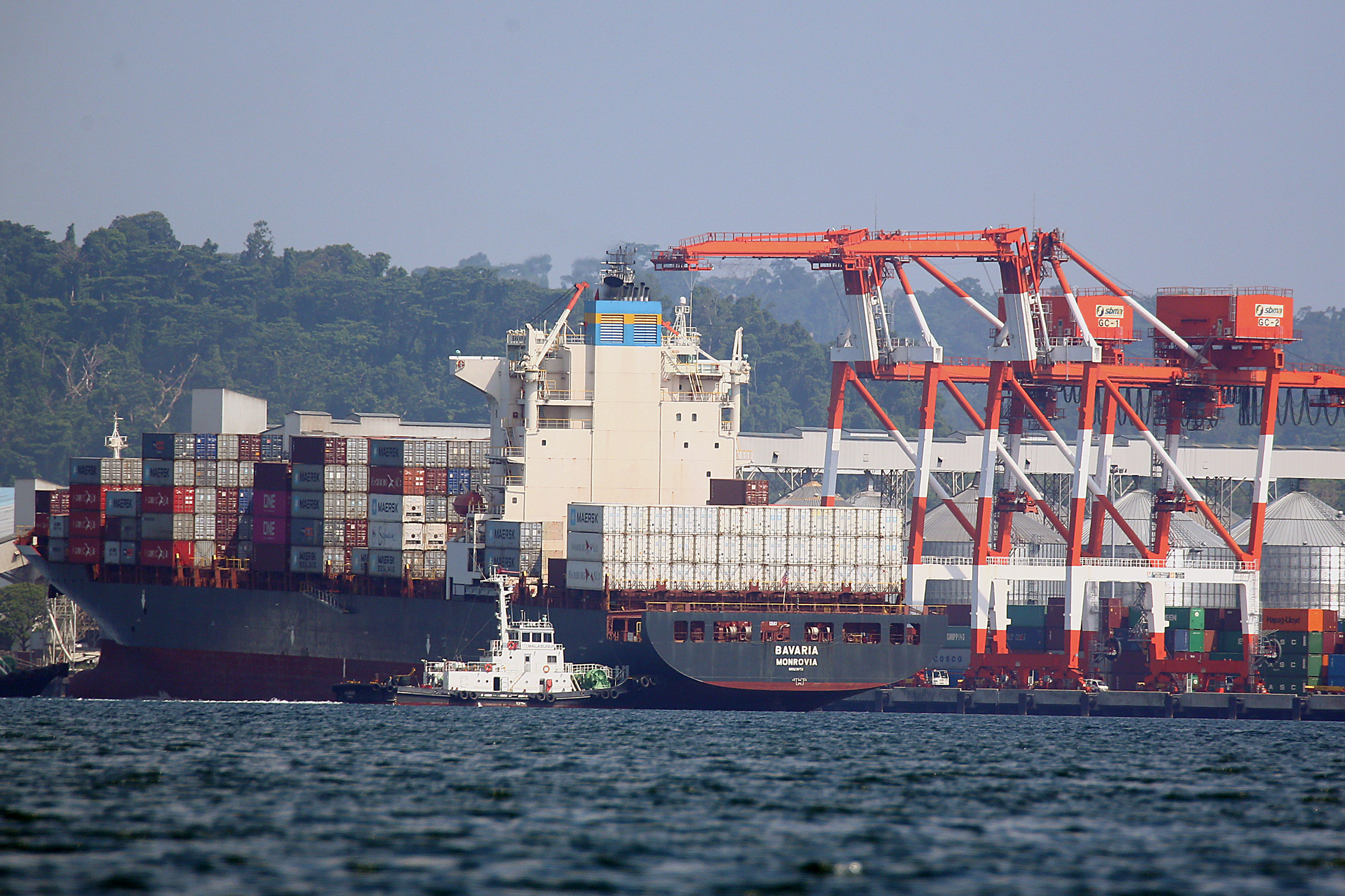 加拿大运走堆放在菲律宾长达6年的垃圾(2)