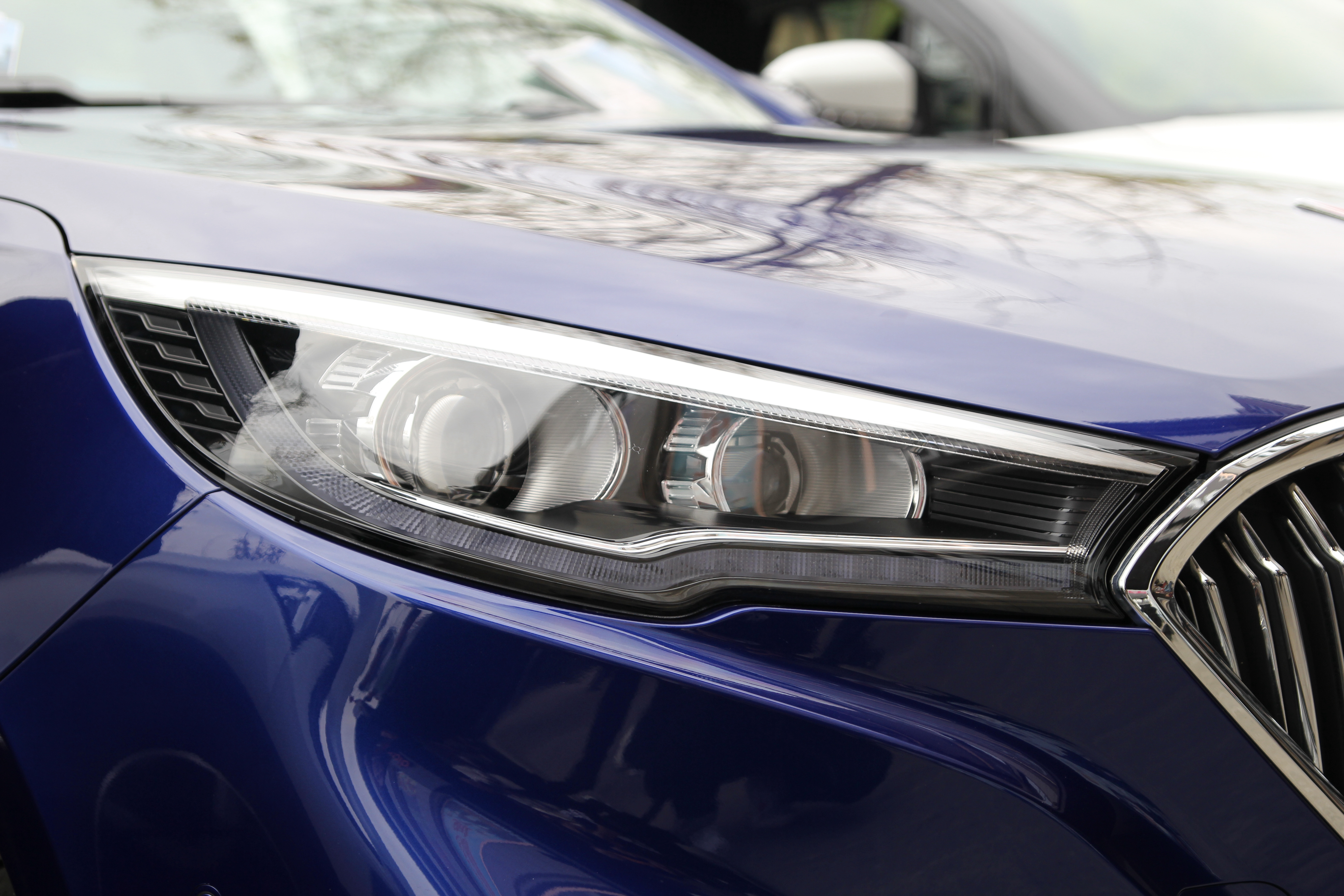 镜头下实拍h5带来的华丽蜕变,看一辆新车如何让红旗乘风破浪